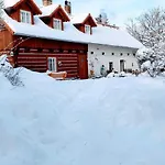 Roubenka U Monince Borotin
