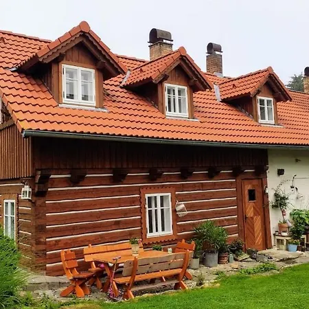 וילה Roubenka U Monince