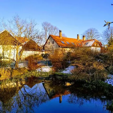 Roubenka U Monince Villa Borotin