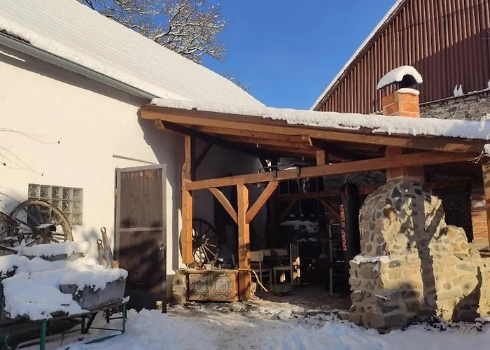 וילה Roubenka U Monince